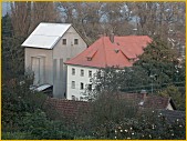 Blick von den Rebbergen des Kaiserstuhls auf die Mühle.